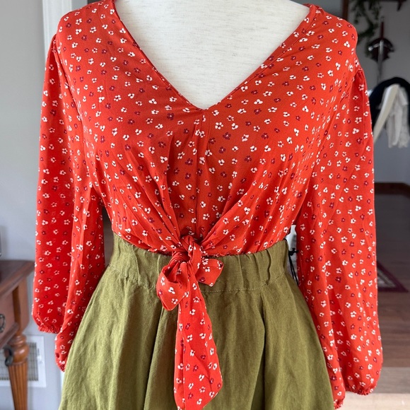 Cottagecore Floral Tie Front Blouse - Picture 4 of 8